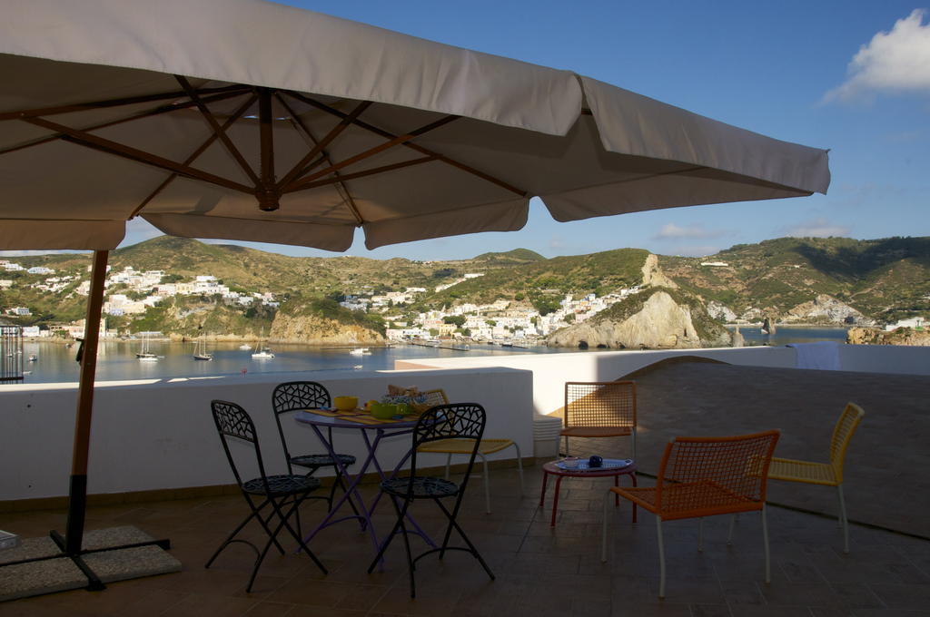 B&B La Terrazza Sul Porto Πόντσα Εξωτερικό φωτογραφία