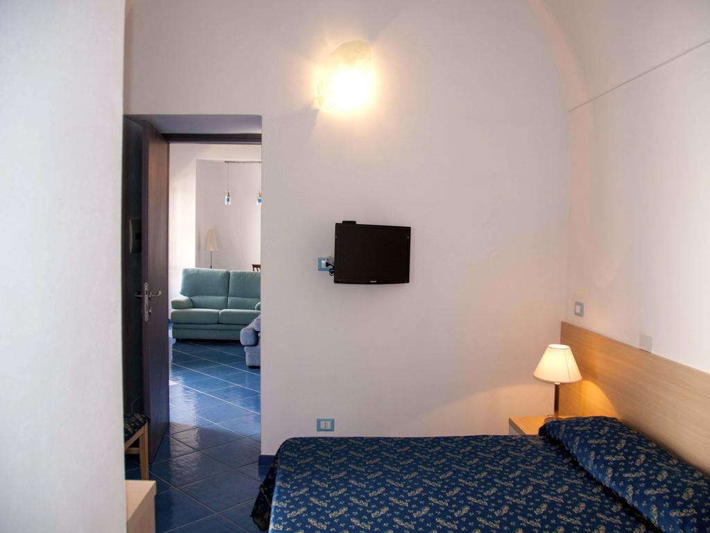 B&B La Terrazza Sul Porto Πόντσα Εξωτερικό φωτογραφία